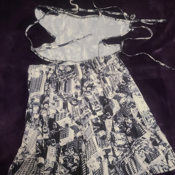 Romper - Picture 2 of 2